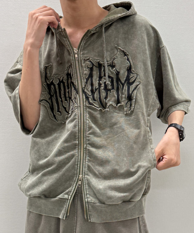 ケミカル加工ZIPパーカー/カーキ モデル：175cm M着用