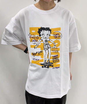 ホワイト モデル：165cm L着用