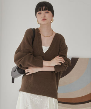 オーバーサイズVネックニットプルオーバー
