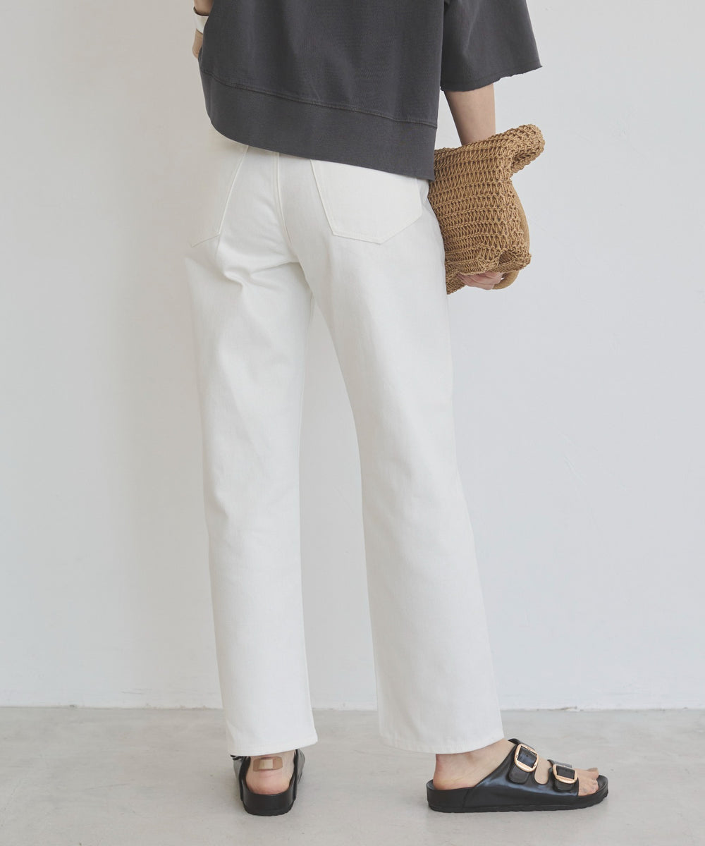 ストレートデニムパンツ