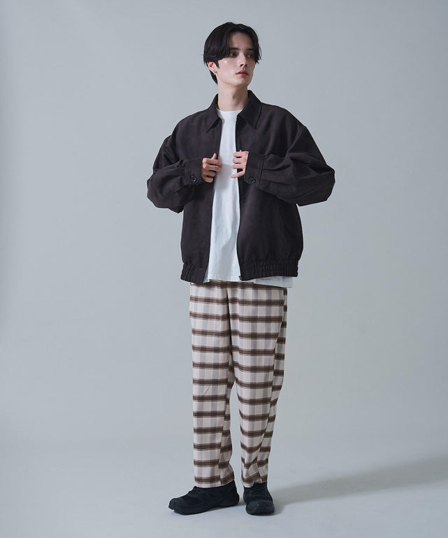 ベージュチェック　モデル：180㎝　L着用