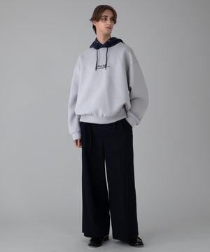 Lｸﾞﾚｰ モデル：178cm L着用