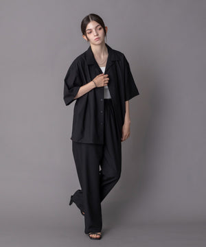 ブラック モデル：162cm M着用