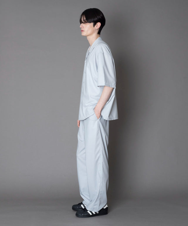 Lｸﾞﾚｰ モデル：180cm L着用