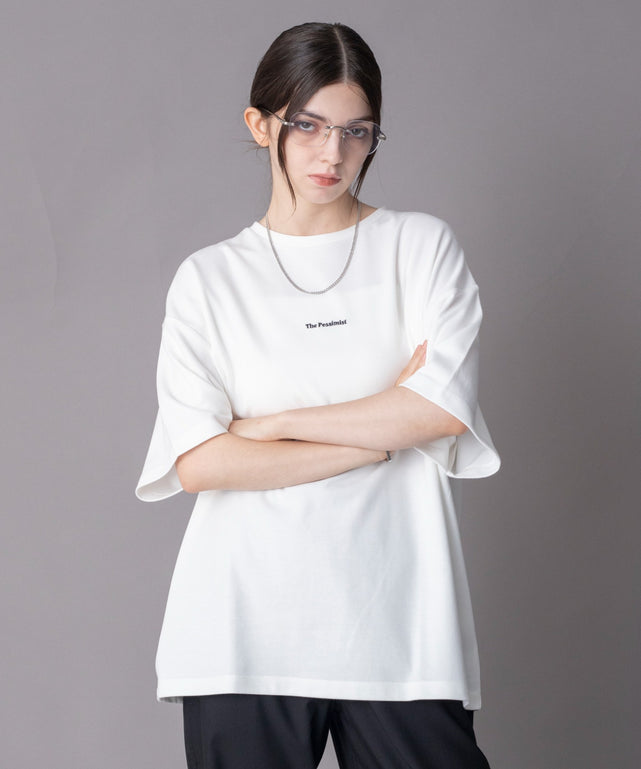 ホワイト モデル：162cm L着用