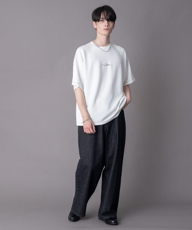 ホワイト モデル：180cm L着用