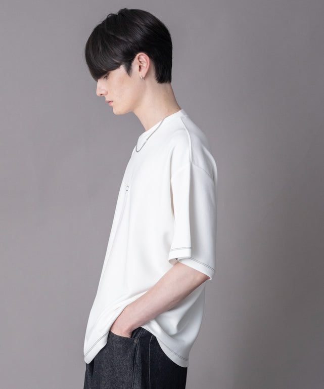 ホワイト モデル：180cm L着用