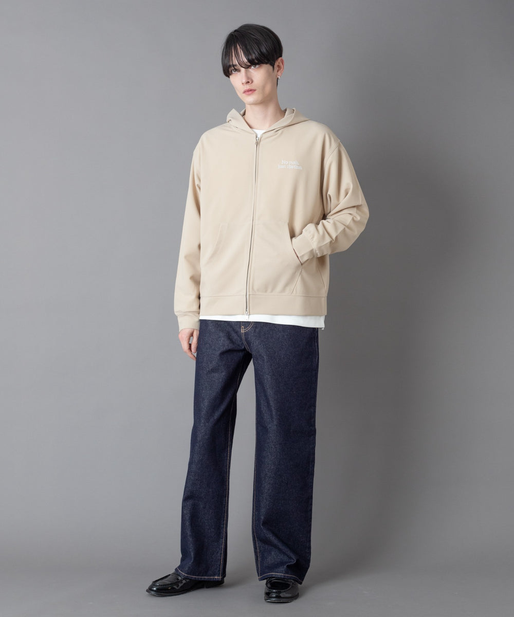 Lベージュ モデル：180cm L着用