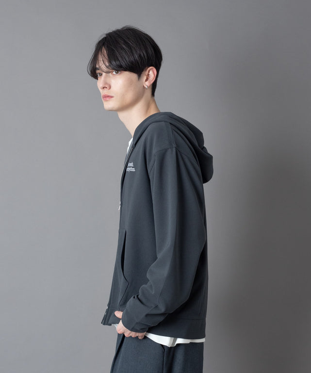 チャコール モデル：180cm L着用