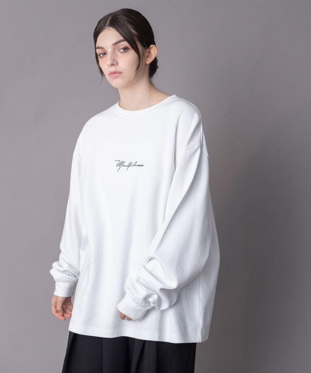 ホワイト モデル：162cm L着用