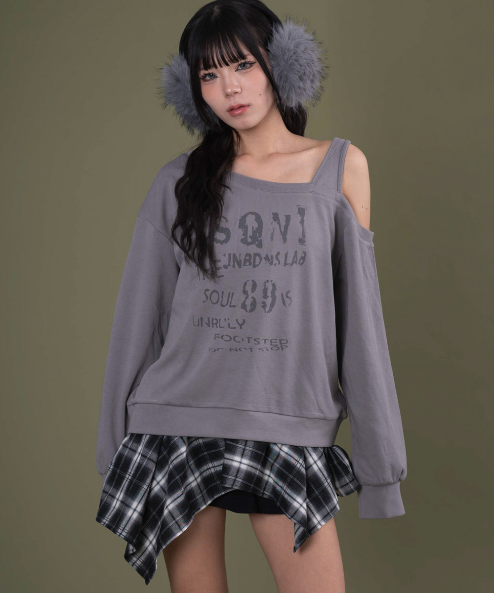 ベージュ モデル：160cm F着用