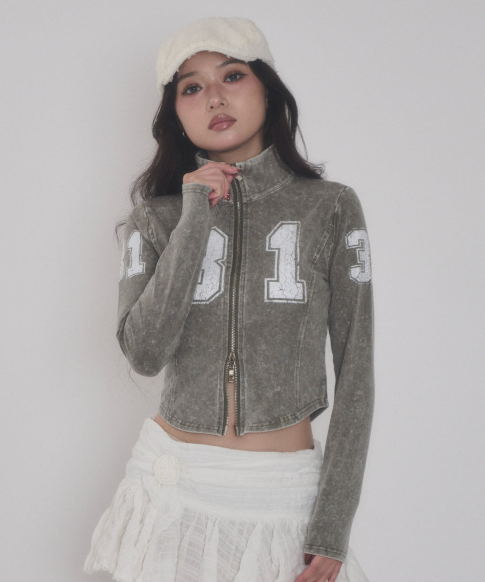 ベージュ モデル：163cm F着用