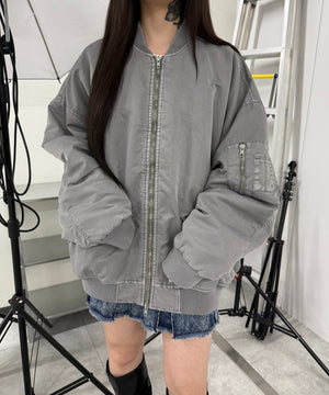 グレー モデル：160㎝ L着用