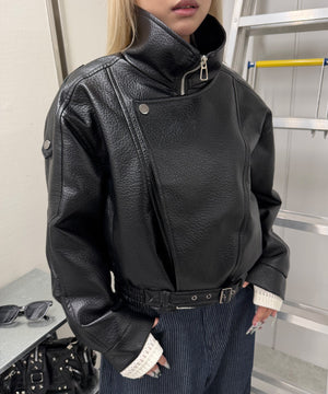 ブラック モデル:160cm F着用