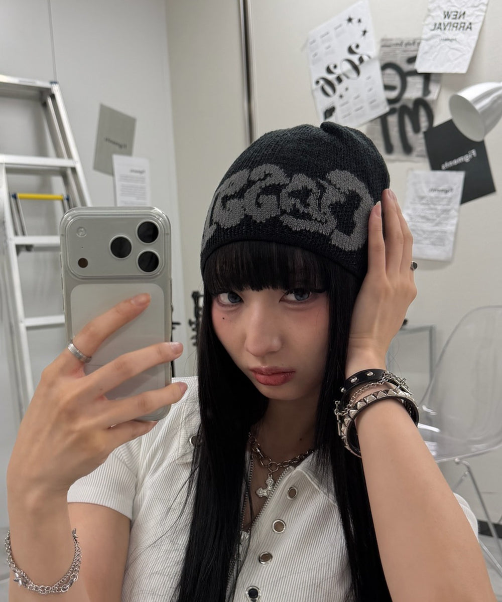 ブラック