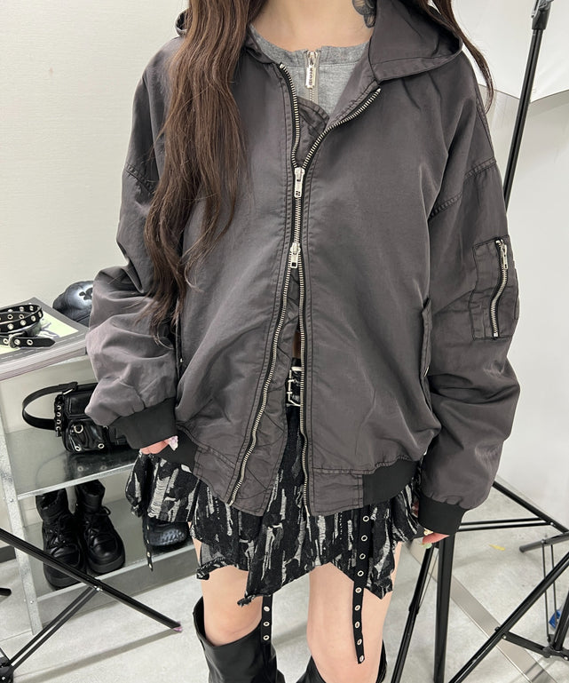 フェードフーデッドボンバージャケット/ブラック モデル：160㎝ L着用