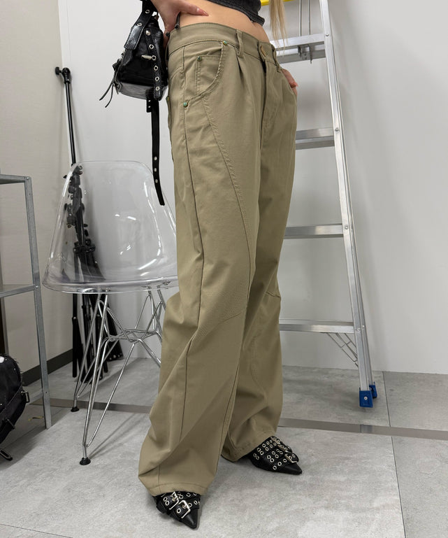 ベージュ モデル:168cm L着用