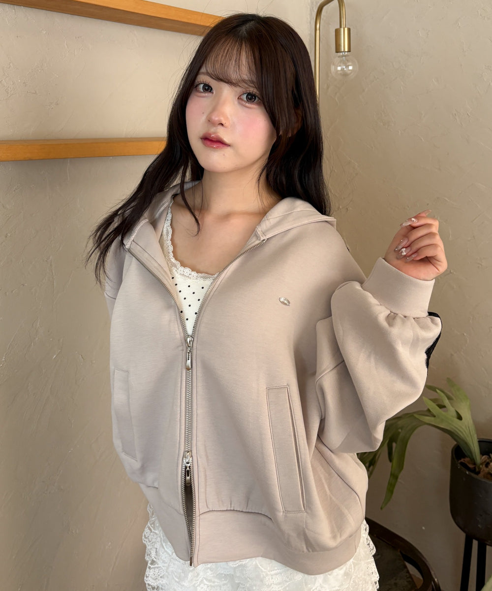 ベージュ モデル：155cm F着用