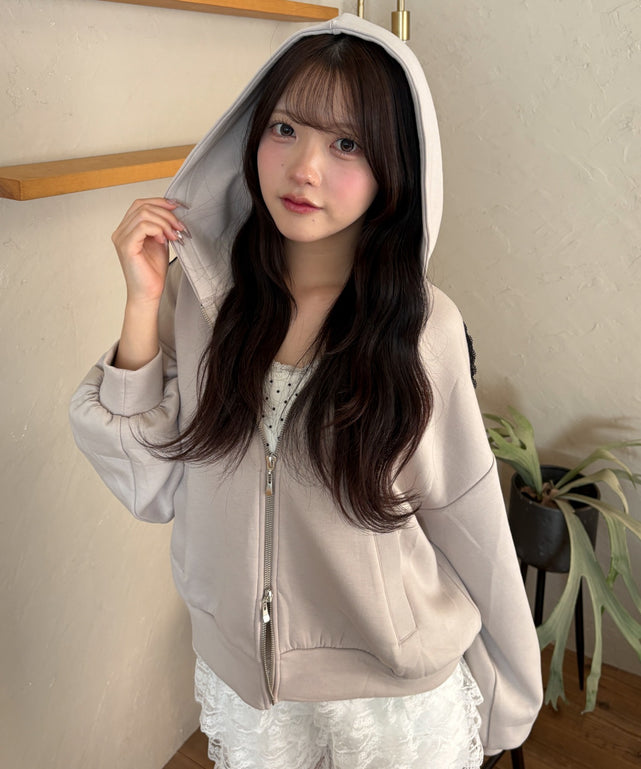 ベージュ モデル：155cm F着用