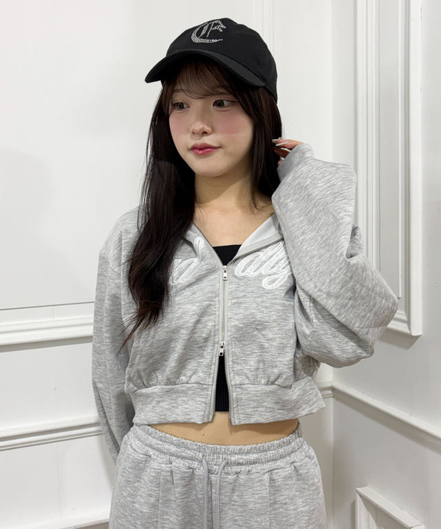 レースロゴショートラメパーカー/グレー モデル：155cm F着用