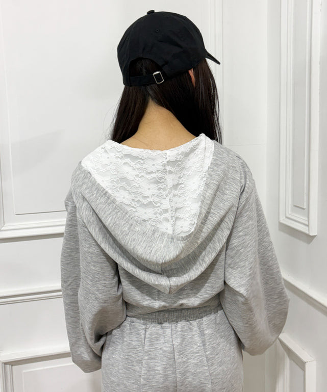 グレー モデル：155cm F着用