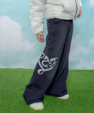ネイビー モデル：170cm L着用