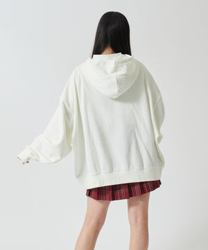 オフホワイト モデル:160cm F着用