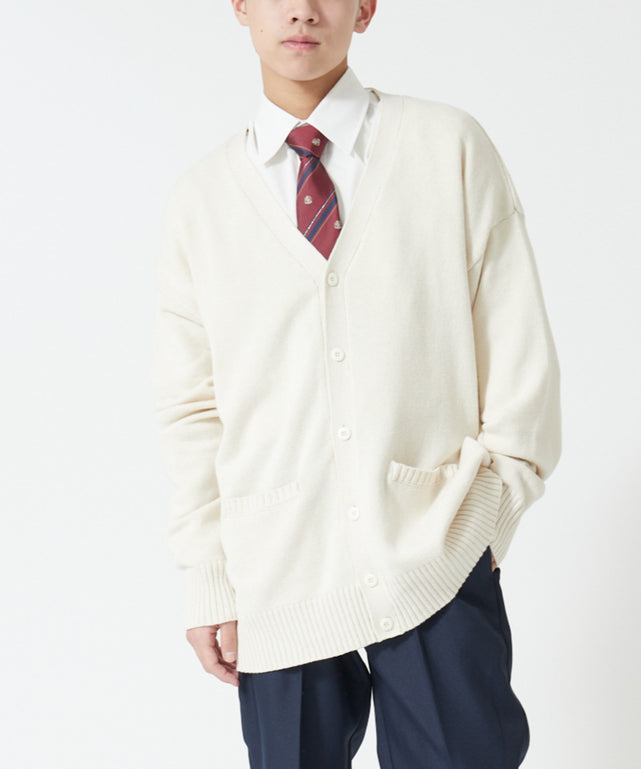 オフホワイト モデル:167cm M着用
