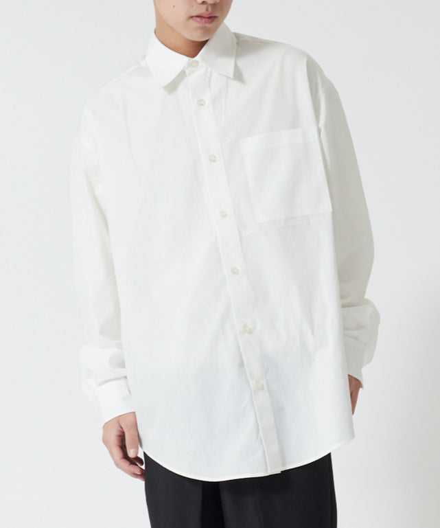 メンズスクールシャツL／S/ホワイト モデル:167cm Mサイズ着用