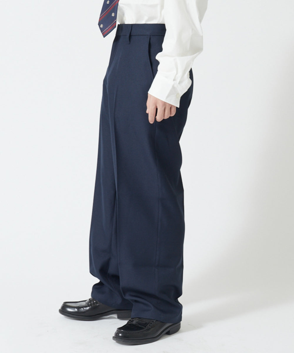 ネイビー モデル:167cm L着用