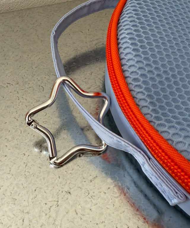 ブルー