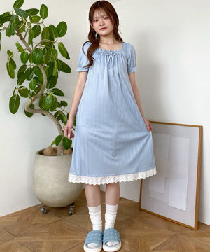 サックス　モデル：160cm F着用