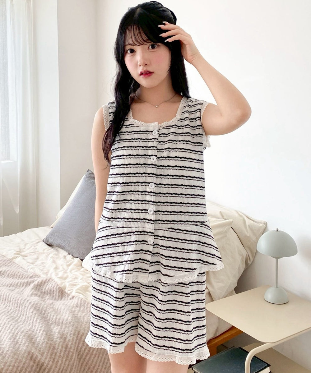 柄２　モデル：155cm F着用