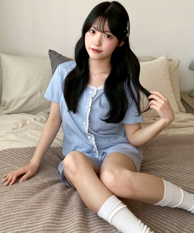 サックス　モデル：155cm F着用