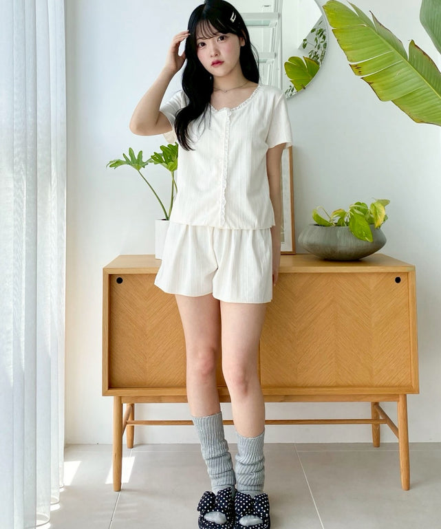 オフホワイト　モデル：155cm F着用