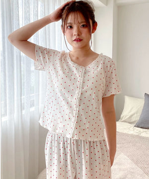 柄２：ハート　モデル：160cm F着用