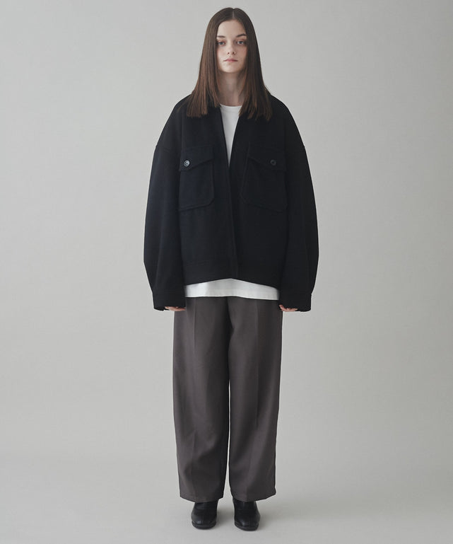 ブラック モデル：173cm L着用