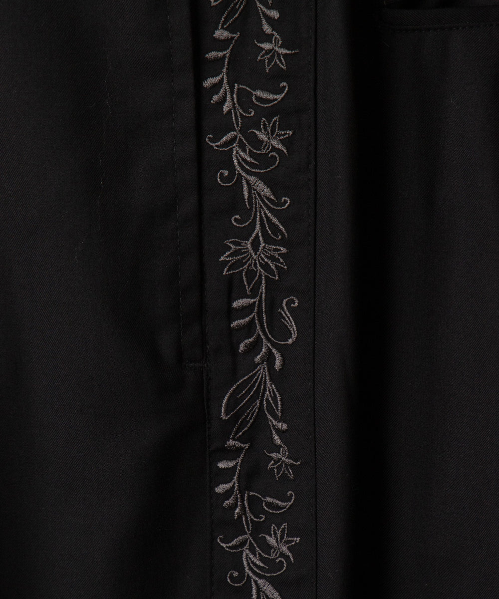 刺繍ラインワイドスラックス