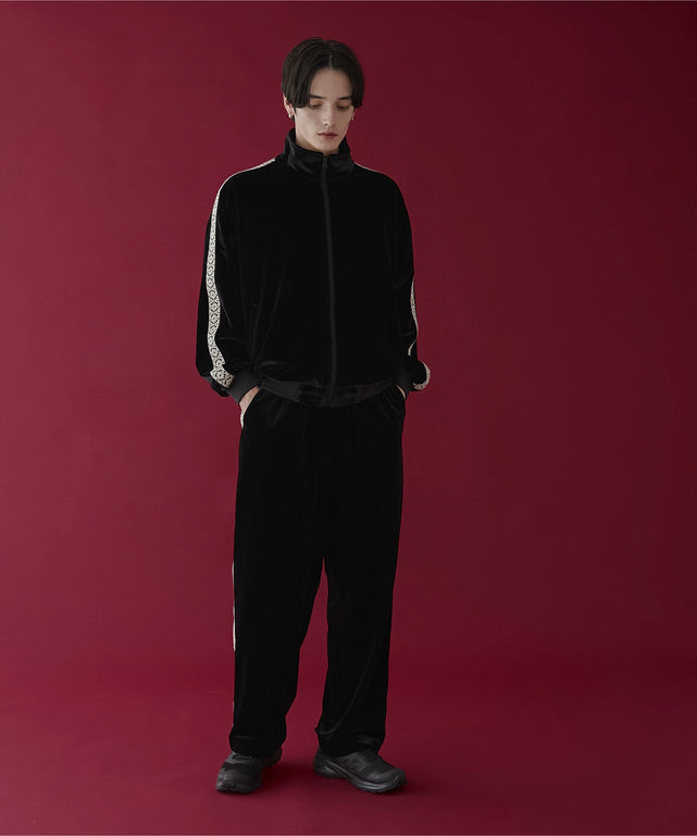 ブラック　モデル：180㎝　L着用