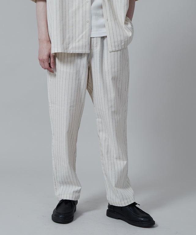 オフホワイト モデル：180cm L着用