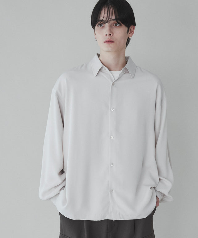 Lベージュ モデル：180cm L着用
