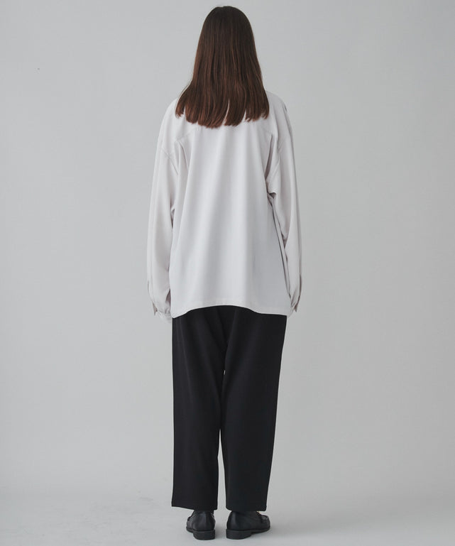 Lベージュ モデル：173cm L着用