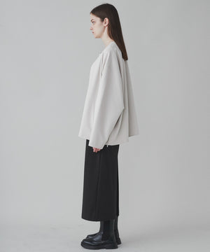 Lベージュ モデル：173cm L着用