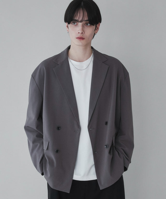Dグレー モデル：180cm L着用