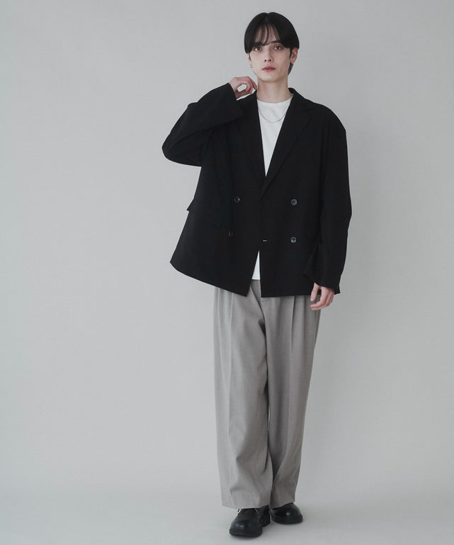 ブラック モデル：180cm L着用