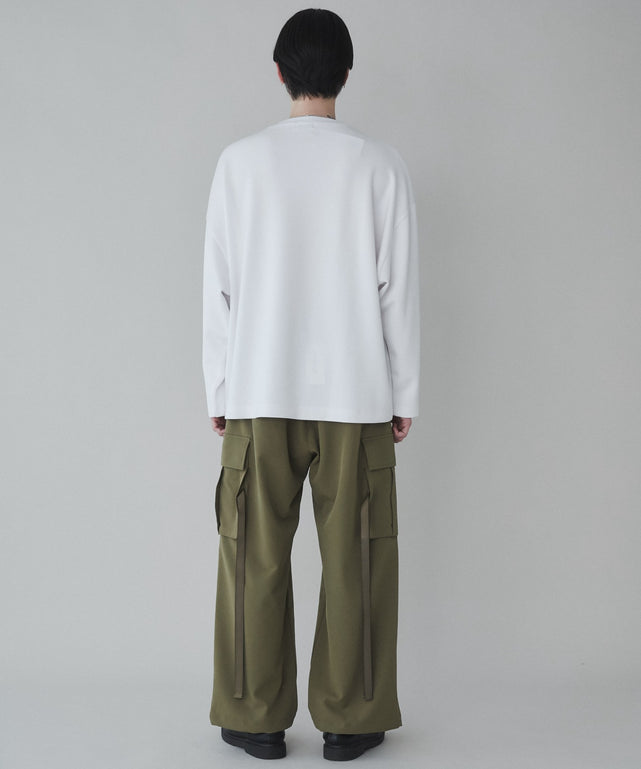 カーキ モデル：180cm L着用