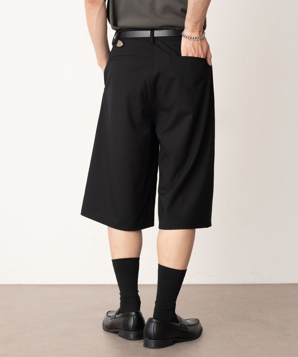 ブラック モデル：180cm L着用