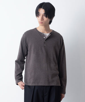 ブラウン モデル：180cm L着用