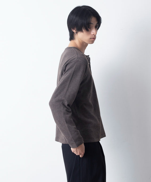 ブラウン モデル：180cm L着用