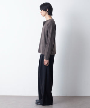ブラウン モデル：180cm L着用